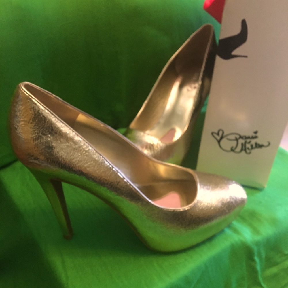 Paris Hilton Janelle Heels: Gold, US size 9M